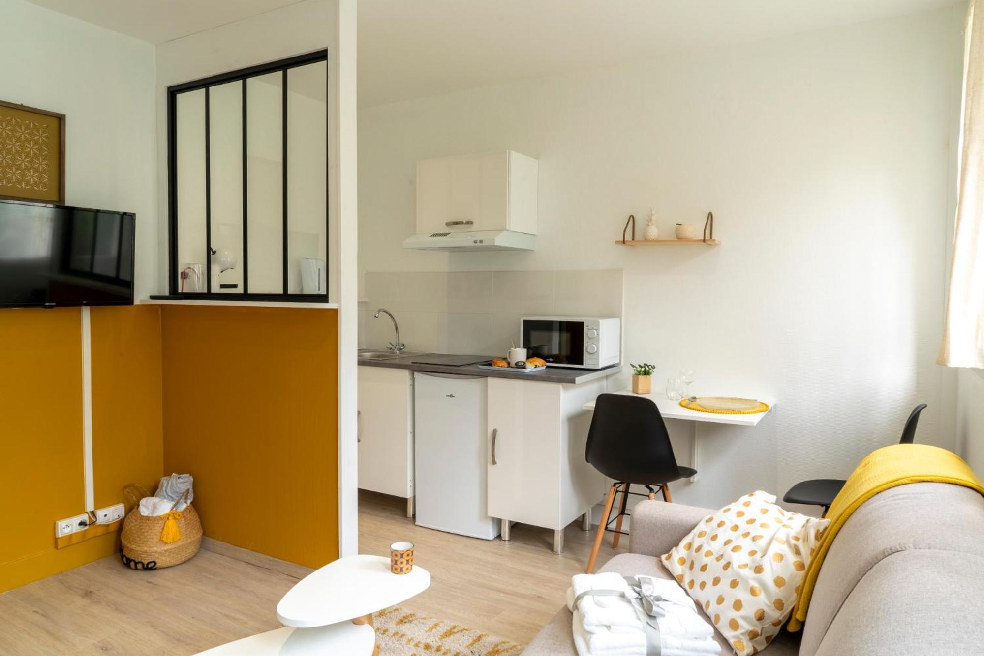Stockholm- Studio Serenite Avec Jardin Charleville-Mezieres Bagian luar foto