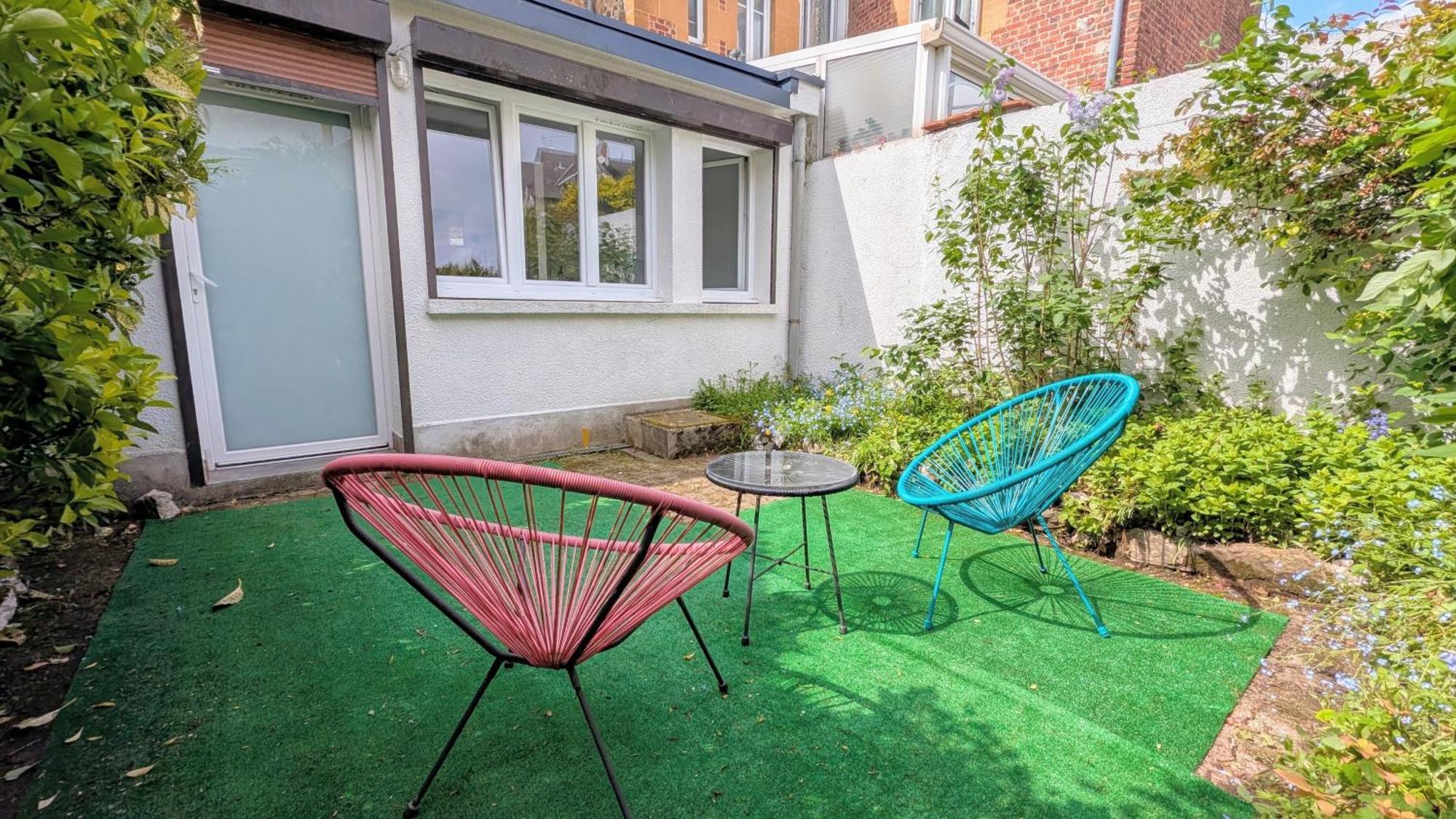 Stockholm- Studio Serenite Avec Jardin Charleville-Mezieres Bagian luar foto